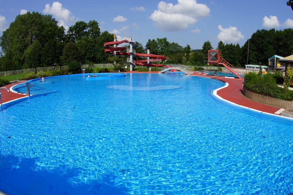Waldhotel Bad Bibra Exteriör bild